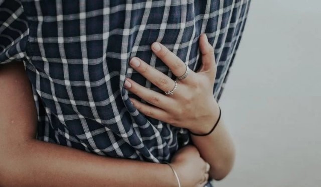are-you-aware-of-these-8-amazing-health-benefits-of-cuddling.jpg