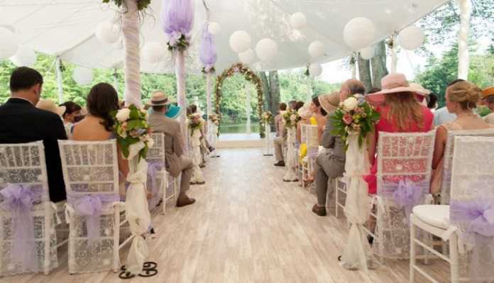 ‘My girlfriend hated my romantic gesture and it ruined our anniversary’