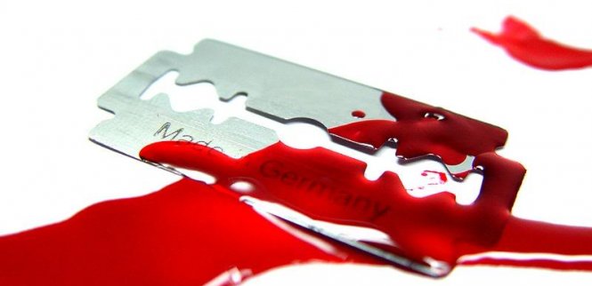 blade cut blood blade cut blood