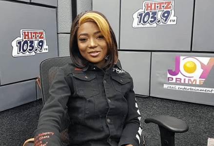 Singer Efya at Hitz FM Studio Singer Efya at Hitz FM Studio