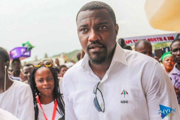 John-Dumelo-696x464.jpg
