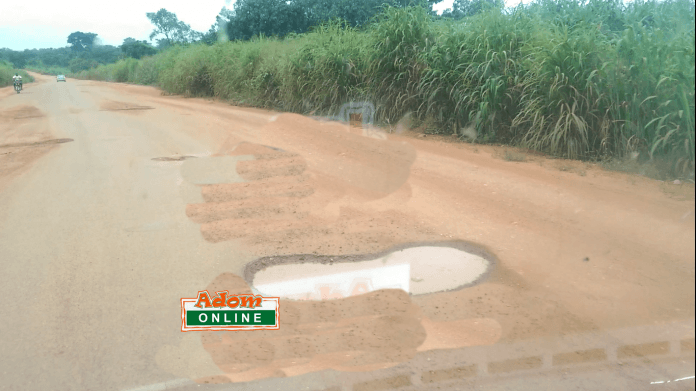 Nkoranza drivers fix potholes to shame District Assembly