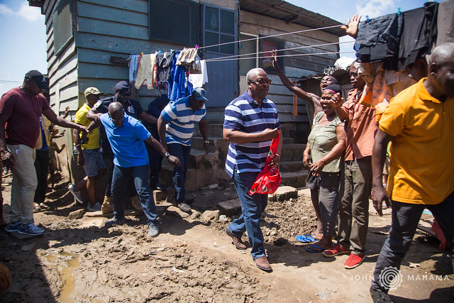 Mahama visits flood Mahama visits flood