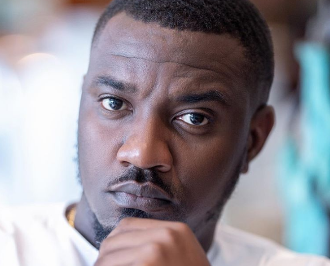 John Dumelo