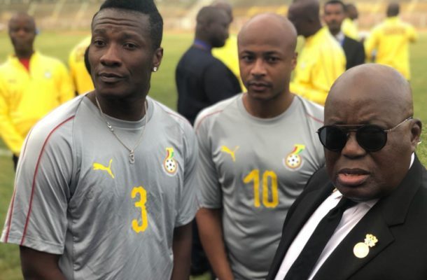 D_BSA_7XUAAakufo addo and asamoah gyanpxIw akufo addo and asamoah gyan