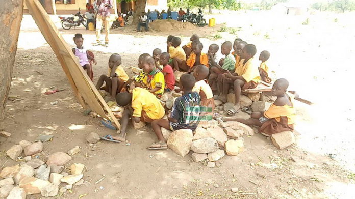 Schools Under Tree (2)