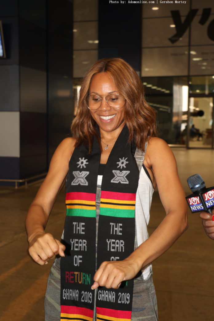 Deborah cox Arrive in Ghana_18