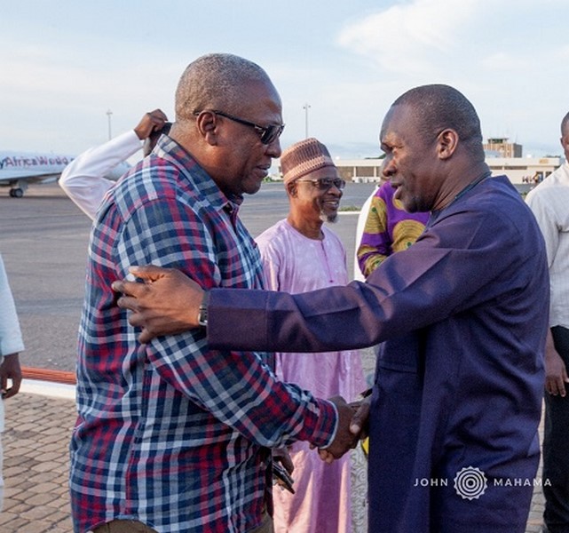 Former President John Dramani Mahama in a handshake with Alban Bagbin, Second Deputy Speaker Former President John Dramani Mahama in a handshake with Alban Bagbin, Second Deputy Speaker