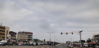 Drivers who usually ply Lapaz (Las Palmas) stretch on the N1 highway from Mallam-Nyamekye junction towards the Accra Mall would recognize that there are no traffic lights prompting them to traffic.