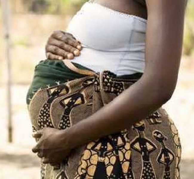 73674690.295 (Copy) pregnant