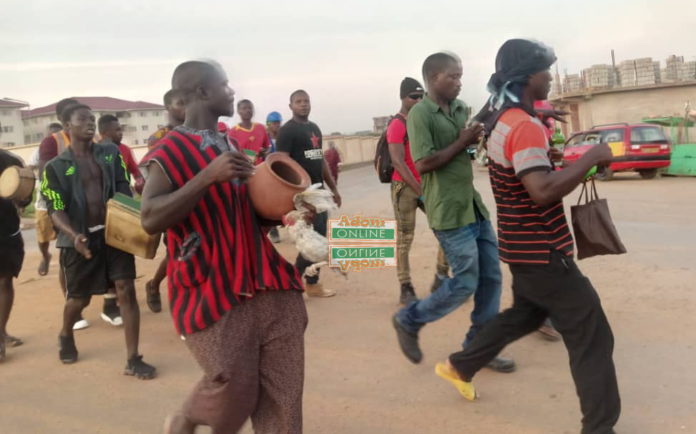 Tema new town youth on Demo Residents of Tema in the Greater Accra Region in the early hours of Tuesday hit the streets to register their displeasure against the role of the Traditional Council over unemployment