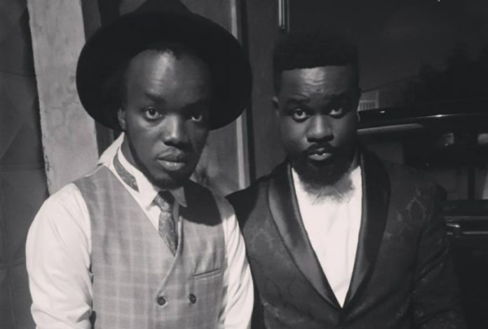 Singer Akwaboah (L) and Sarkodie Singer Akwaboah (L) and Sarkodie