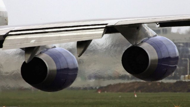 8367394975024_835005383834 plane