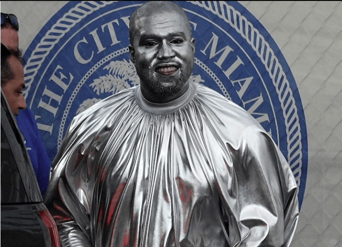 Kanye West in silver paint for Miami concert Kanye West in silver paint for Miami concert