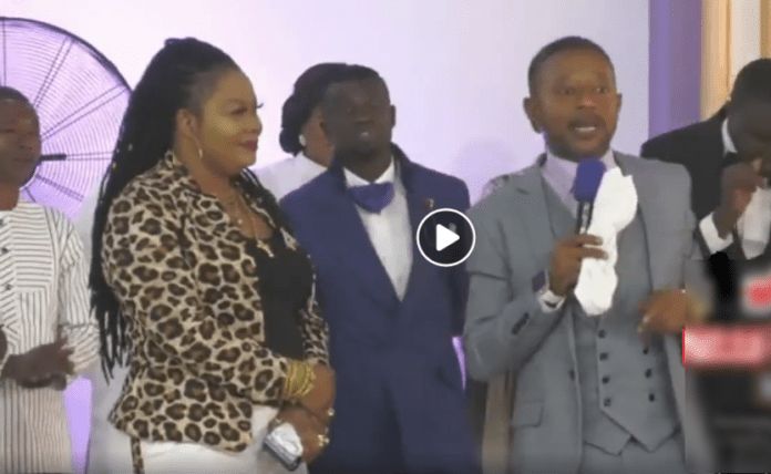 Nana Agradaa spotted leading worship in Rev. Owusu Bempah’s church Nana Agradaa spotted leading worship in Rev. Owusu Bempah’s church