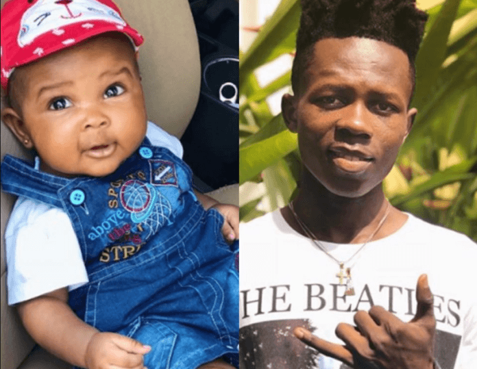 Strongman posts adorable photo of daughter Strongman posts adorable photo of daughter