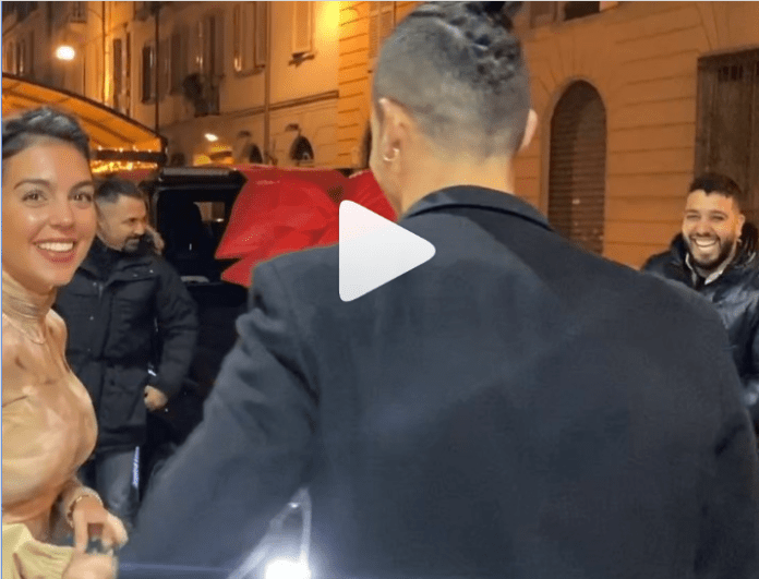 Ronaldo's girlfriend surprises him with new Mercedes AMG G63