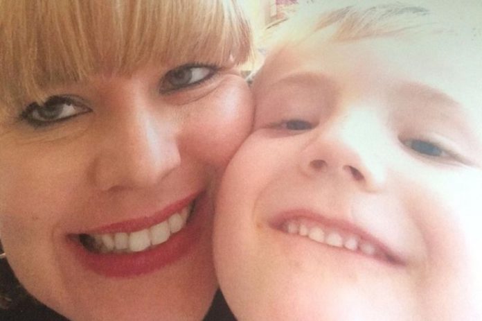 0_PAY-S-FEATURES-david-shaw-1-PIC-SHSOWS-MUM-JULIE-SHAW-WITH-JOELjpeg (Copy)