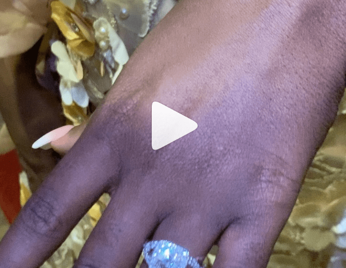 Take a closer look at Fella Makafui's diamond ring Take a closer look at Fella Makafui's diamond ring