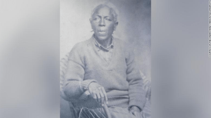 Matilda McCrear arrived in Mobile, Alabama, in 1860. Matilda McCrear arrived in Mobile, Alabama, in 1860.