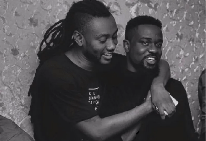 L-R: Pappy Kojo and Sarkodie L-R: Pappy Kojo and Sarkodie