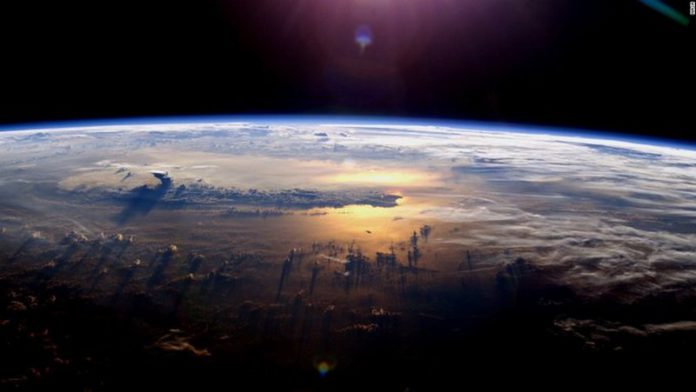 jR84nNVF (Copy) coronavirus earth