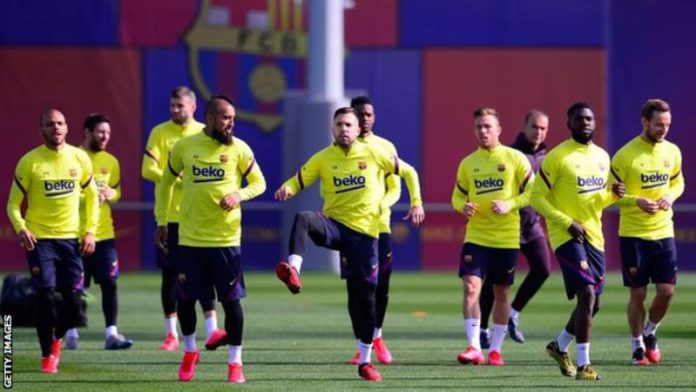 Barcelona are top of La Liga, two points clear of Real Madrid Barcelona are top of La Liga, two points clear of Real Madrid