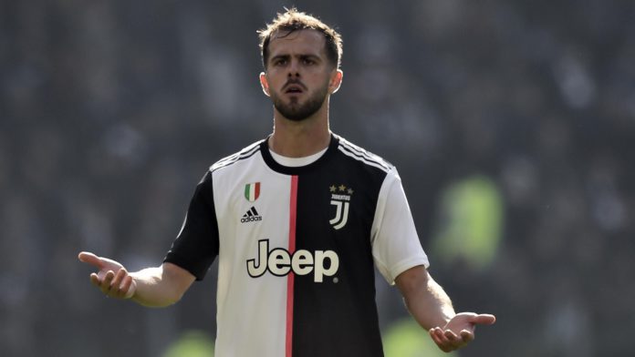 Miralem Pjanic - Juventus-Fiorentina - Serie A 2019/2020 - Getty Images Image credit: Getty Images Miralem Pjanic - Juventus-Fiorentina - Serie A 2019/2020 - Getty Images Image credit: Getty Images