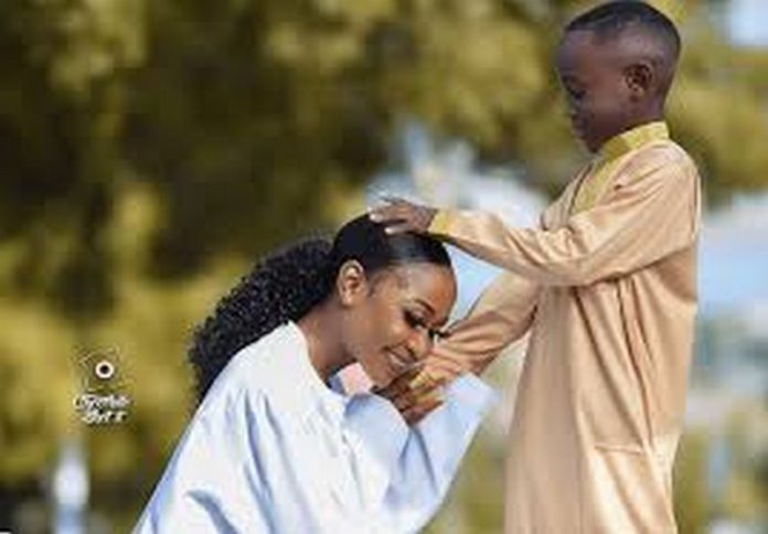 Akuapem poloo and son akuapem poloo and son
