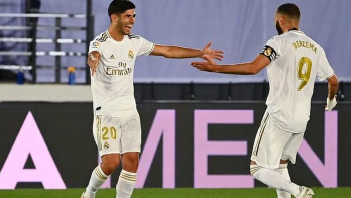 Karim Benzema (right) scored Real's first and assisted Marco Asensio (left) for the second Karim Benzema (right) scored Real's first and assisted Marco Asensio (left) for the second