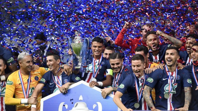 PSG win French Cup as fans return – but Mbappe left on crutches