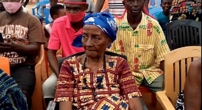135 Queen mother (Copy)