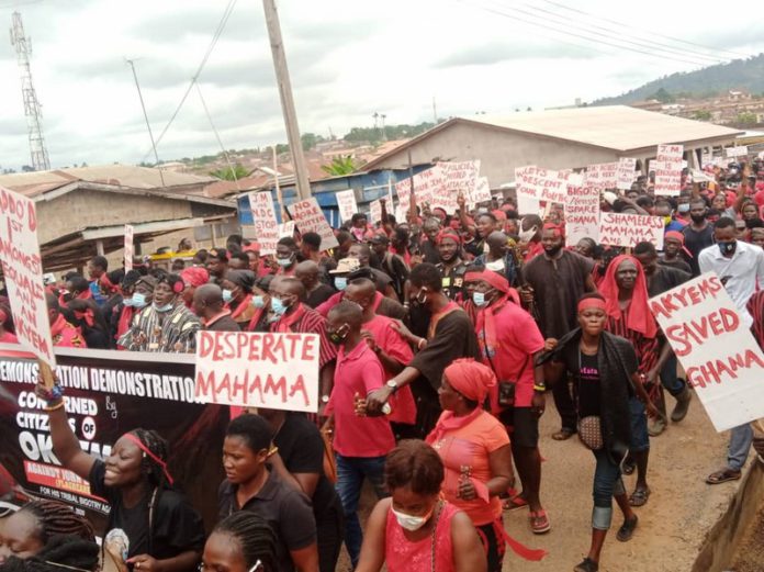 Chiefs, residents of Akyem State demonstrate against Mahama Chiefs, residents of Akyem State demonstrate against Mahama