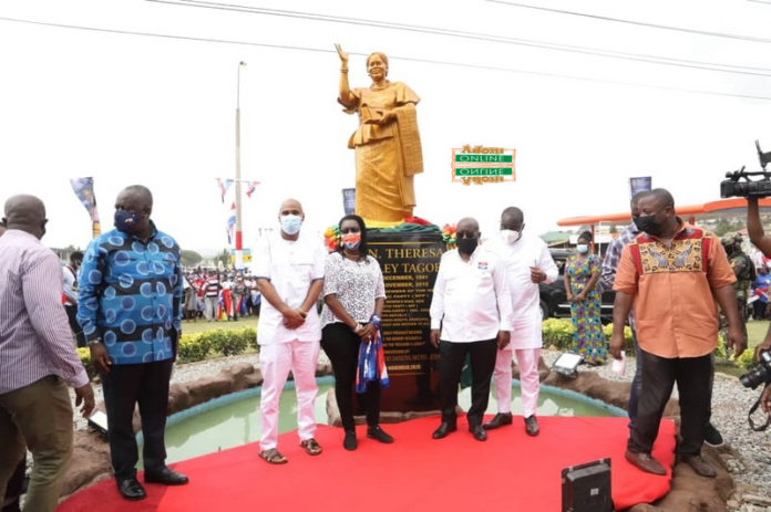 Akufo-Addo unveils statue of first MP for Ablekuma West constituency Akufo-Addo unveils statue of first MP for Ablekuma West constituency