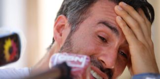 Maradona's doctor tearfully defends treatment of Argentine great Image credit: Eurosport