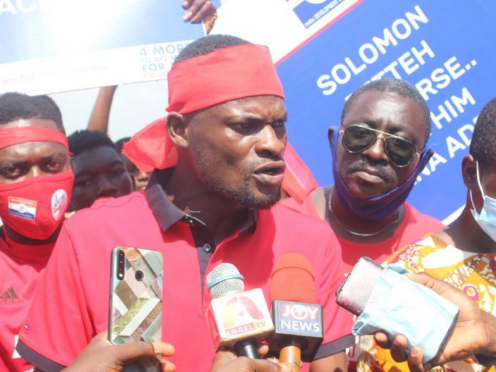 Angry NPP suporters Angry NPP suporters