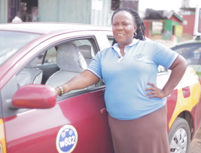 Meet the woman who prefers driving a taxi to teaching Meet the woman who prefers driving a taxi to teaching | Adomonline.com