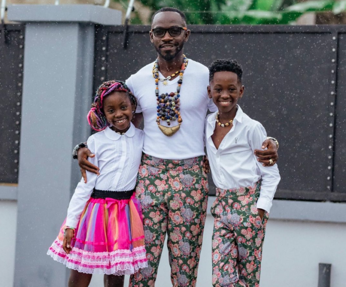 Okyeame Kwame and his kids