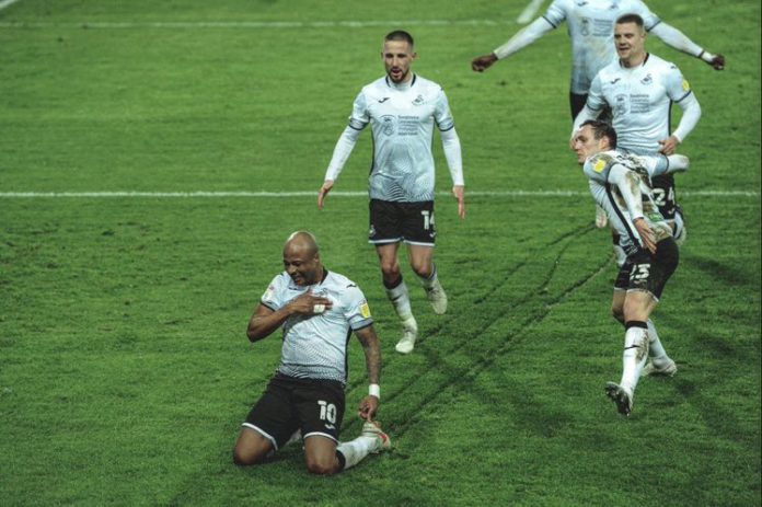 Andre Ayew celebrates with teammates Andre Ayew celebrates with teammates