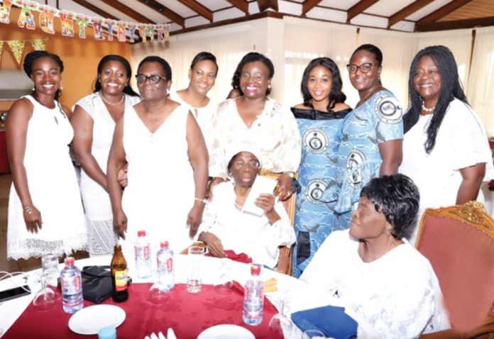 First Ghanaian policewoman (seated in the middle) with her family when she was 90 First Ghanaian policewoman (seated in the middle) with her family when she was 90