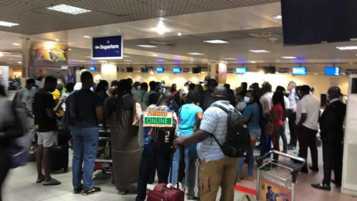 Passengers stranded at Airport as staff withdraw services Passengers stranded at Airport as staff withdraw services