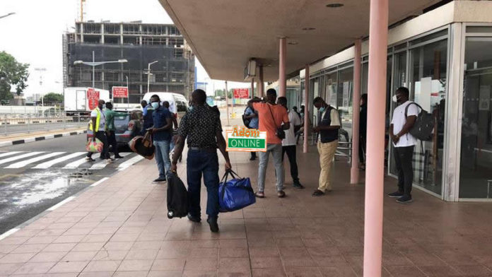 Passengers stranded at Airport as staff withdraw services Passengers stranded at Airport as staff withdraw services