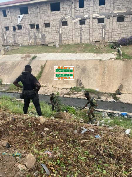 Security personnel hit Accra streets; desilt chocked gutters Security personnel hit Accra streets; desilt chocked gutters