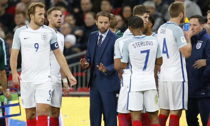 Southgate with England players Southgate with England players
