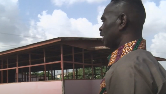 Yaw Sarpong at where he had inspiration to write Wo Haw Ne Sen hit song in the Ashanti Region Yaw Sarpong at where he had inspiration to write Wo Haw Ne Sen hit song in the Ashanti Region