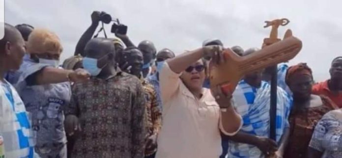 Hawa Koomson locks sea
