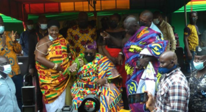 Akufo-Addo-enstooled-as-Nkosohene-at-Chiraa-346x188 (Copy)