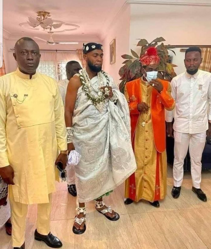 Rev Obofour coronated Ga Sempe ChiefRev Obofour coronated Ga Sempe Chief