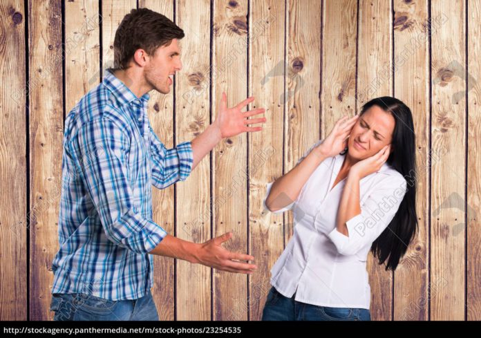 _angry-man-arguing-with-woman-against_23254535_high