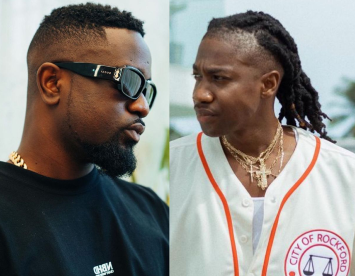 L-R: Sarkodie and Dee Moneey